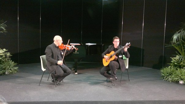 Chitarrista Luca Minervino-Violinista Massimo De Bonfils